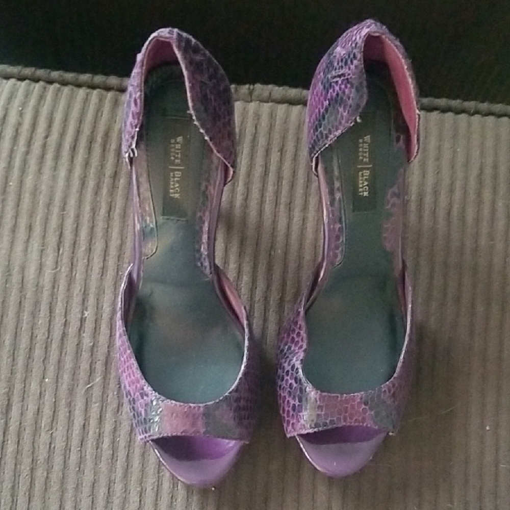 White House Black Market Purple Heels Peep-Toe d'Orsay